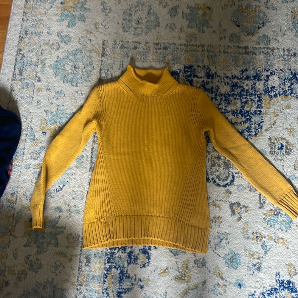 J crew sweater small